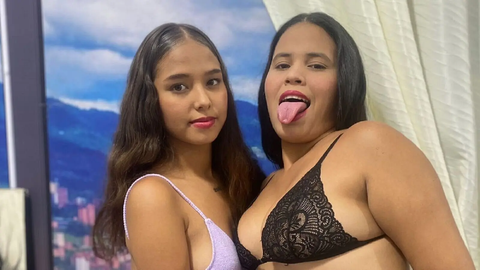 SusanAndNatasha's Webcam Recorded